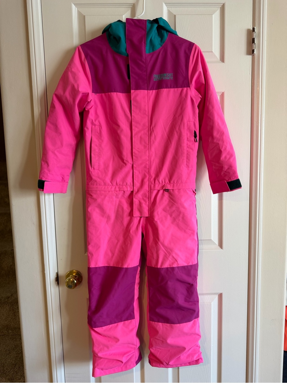 Airblaster Freedom Suit Kids' Pink Colorblock One-Piece Snowsuit Ski M